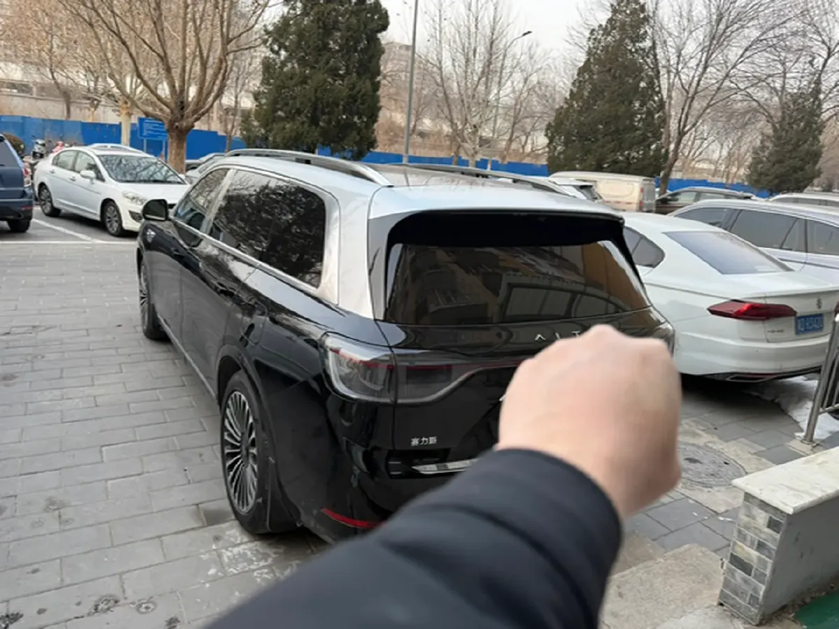 2024 AITO AITO M9 1.5T 152HP L4 REEV 42KWH,autocango,china used car exporter,china ev exporter,chinese used car exporter,chinese used ev exporter