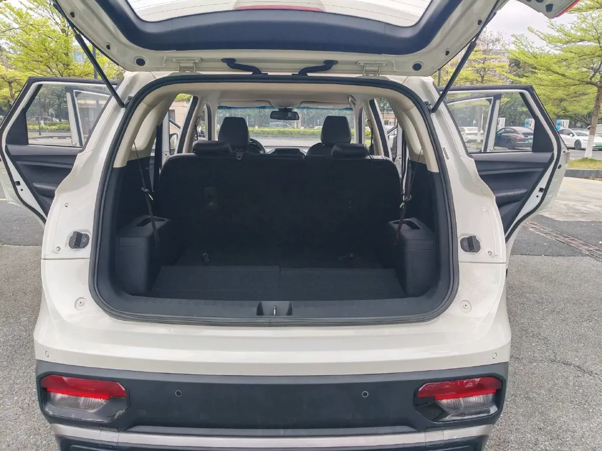 2020 HanTeng X5 1.5T 156HP L4 6AT,autocango,china used car exporter,china ev exporter,chinese used car exporter,chinese used ev exporter