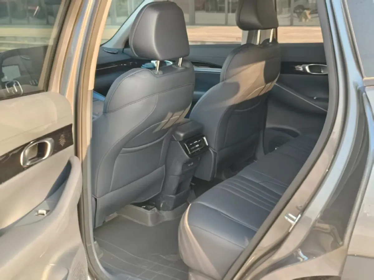 2024 YuanChen Super Van BEV 51KWH,autocango,china used car exporter,china ev exporter,chinese used car exporter,chinese used ev exporter