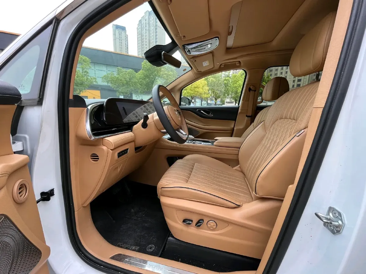 2022 Voyah Dream 1.5T 136HP L4 PHEV 25.57KWH,autocango,china used car exporter,china ev exporter,chinese used car exporter,chinese used ev exporter