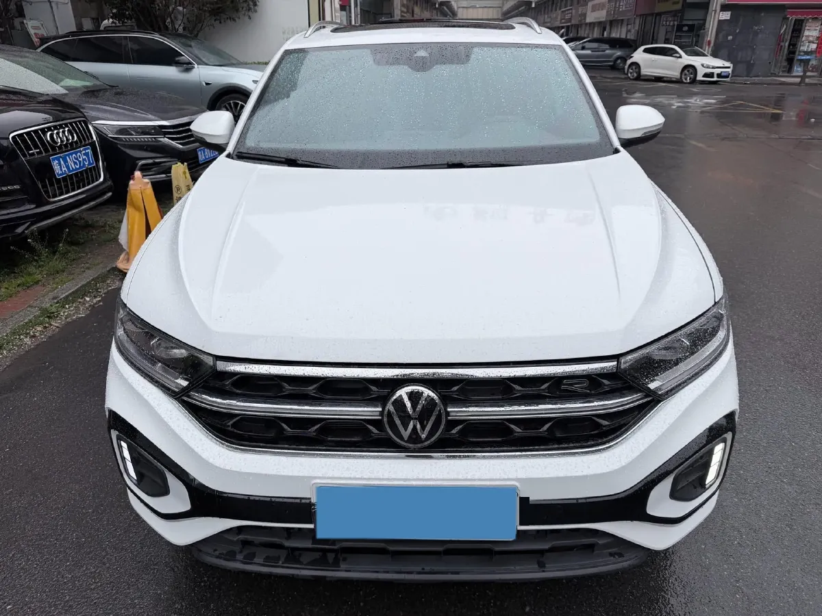 2023 Volkswagen T-Roc 1.5T 160HP L4 7DCT,autocango,china used car exporter,china ev exporter,chinese used car exporter,chinese used ev exporter