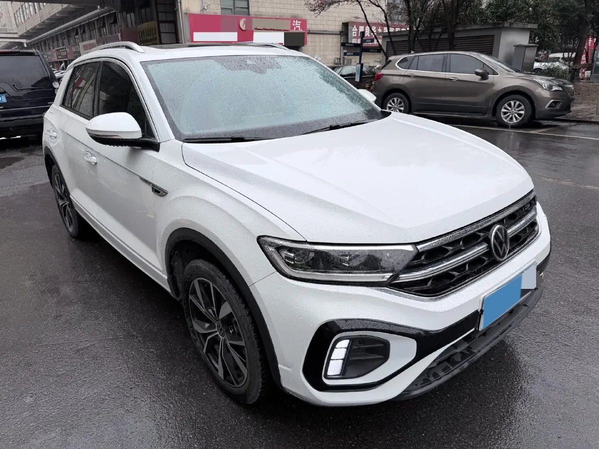2023 Volkswagen T-Roc 1.5T 160HP L4 7DCT,autocango,china used car exporter,china ev exporter,chinese used car exporter,chinese used ev exporter