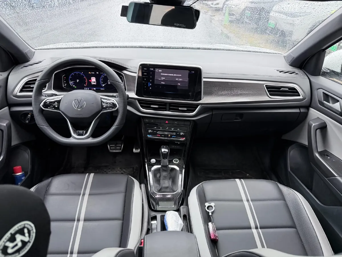 2023 Volkswagen T-Roc 1.5T 160HP L4 7DCT,autocango,china used car exporter,china ev exporter,chinese used car exporter,chinese used ev exporter