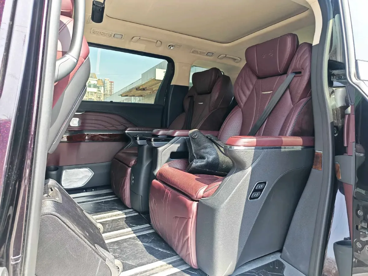 2023 HongQi HQ9 2.0T 252HP L4 8AT,autocango,china used car exporter,china ev exporter,chinese used car exporter,chinese used ev exporter