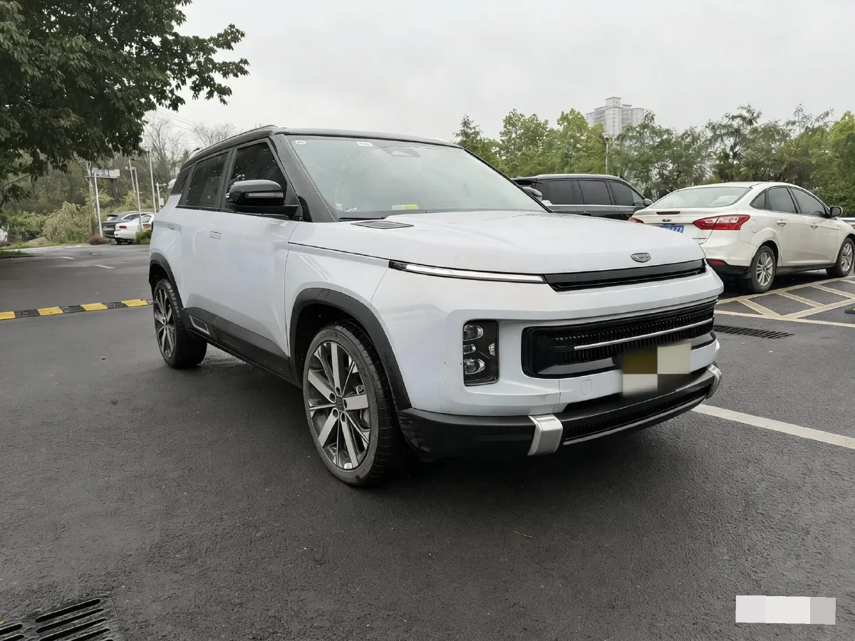 2023 Geely ICON 1.5T 181HP L4 7DCT,autocango,china used car exporter,china ev exporter,chinese used car exporter,chinese used ev exporter