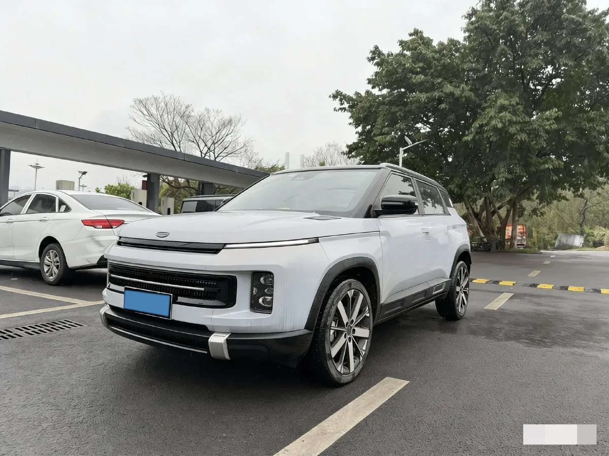 2023 Geely ICON 1.5T 181HP L4 7DCT,autocango,china used car exporter,china ev exporter,chinese used car exporter,chinese used ev exporter