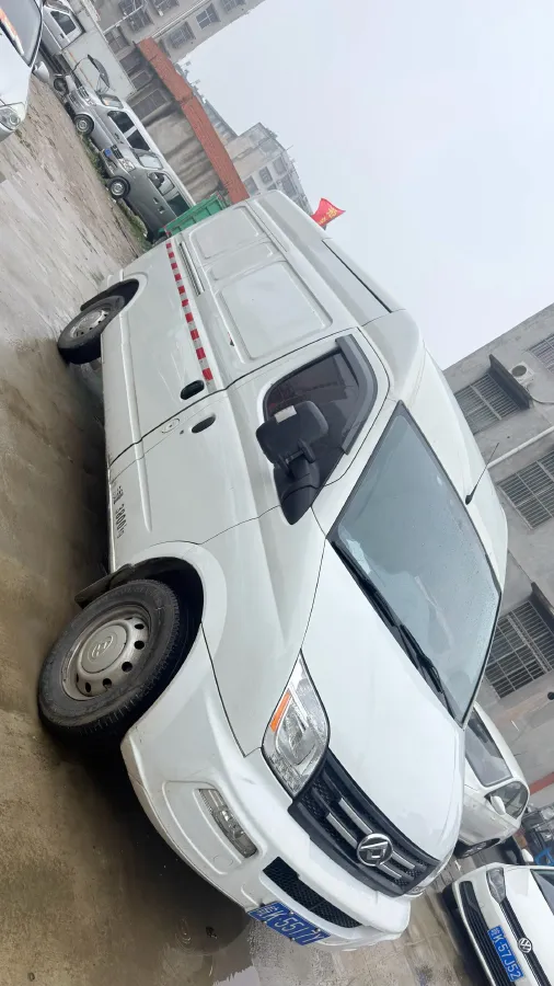 2023 MAXUS XinTu V80 2.0T 139HP L4 6MT,autocango,china used car exporter,china ev exporter,chinese used car exporter,chinese used ev exporter