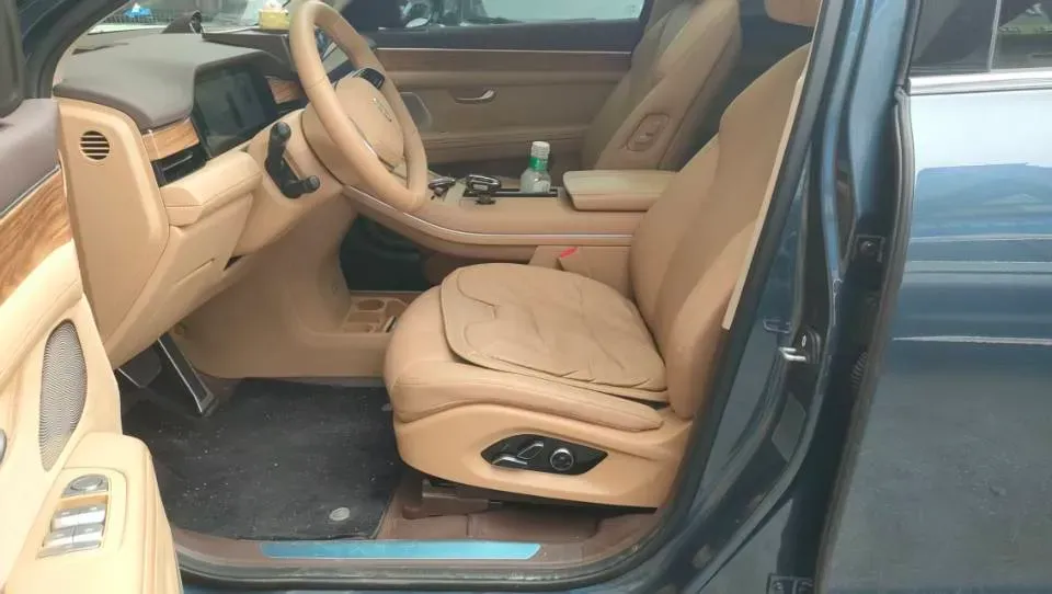 2024 AITO AITO M7 1.5T 152HP L4 REEV 42KWH,autocango,china used car exporter,china ev exporter,chinese used car exporter,chinese used ev exporter