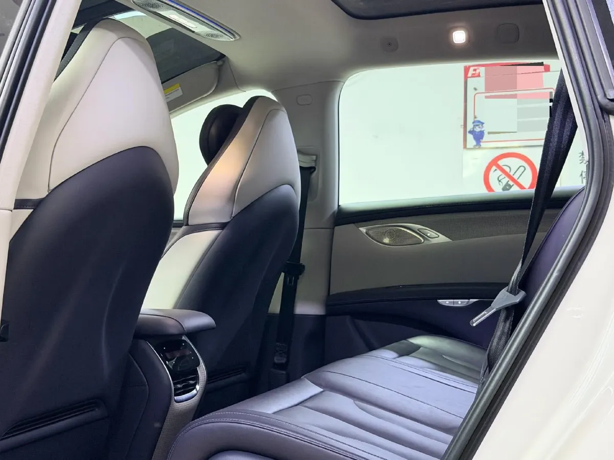 2023 IM LS7 BEV 77KWH,autocango,china used car exporter,china ev exporter,chinese used car exporter,chinese used ev exporter