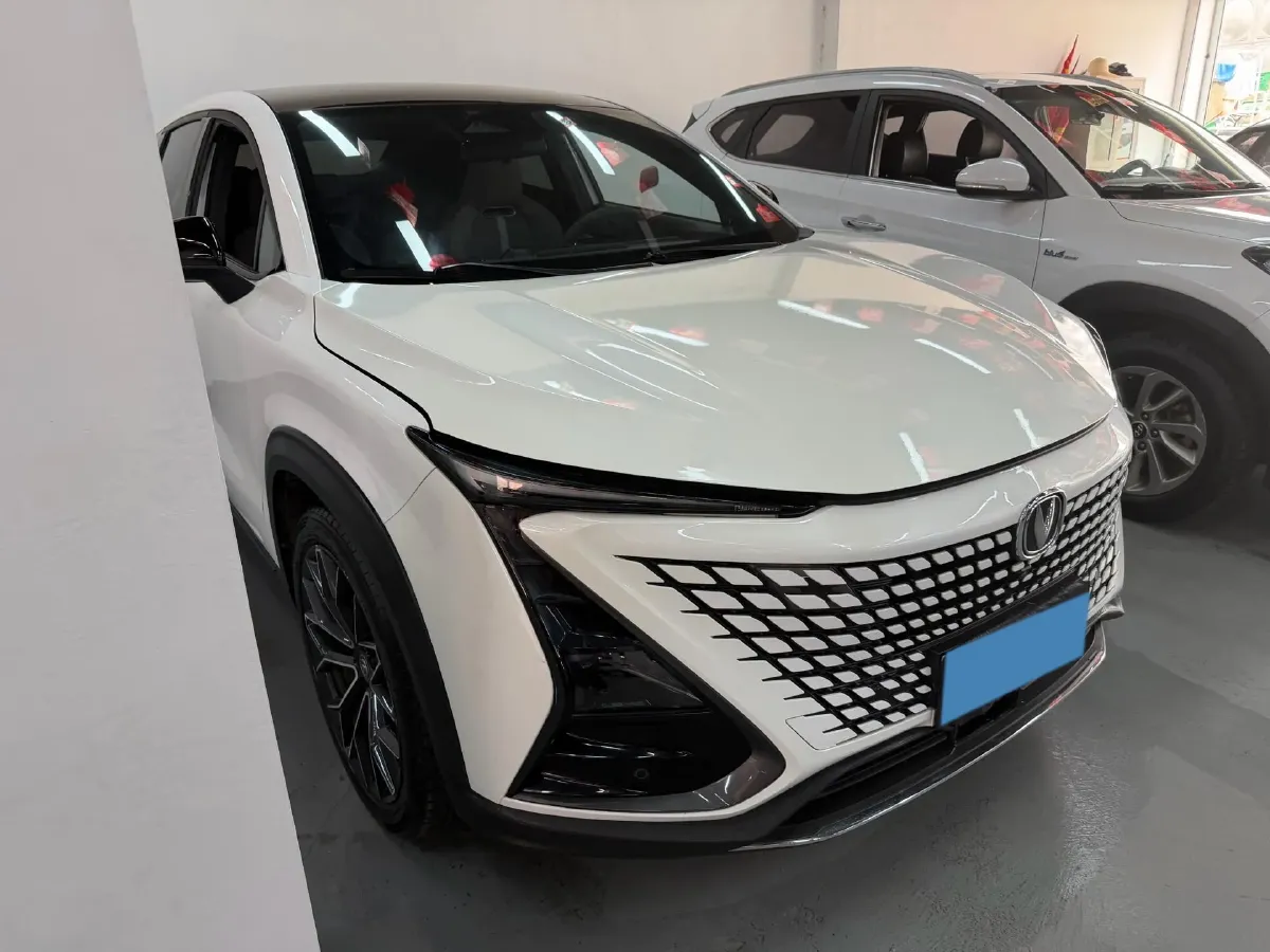 2022 ChangAn UNI-T 1.5T 188HP L4 7DCT,autocango,china used car exporter,china ev exporter,chinese used car exporter,chinese used ev exporter