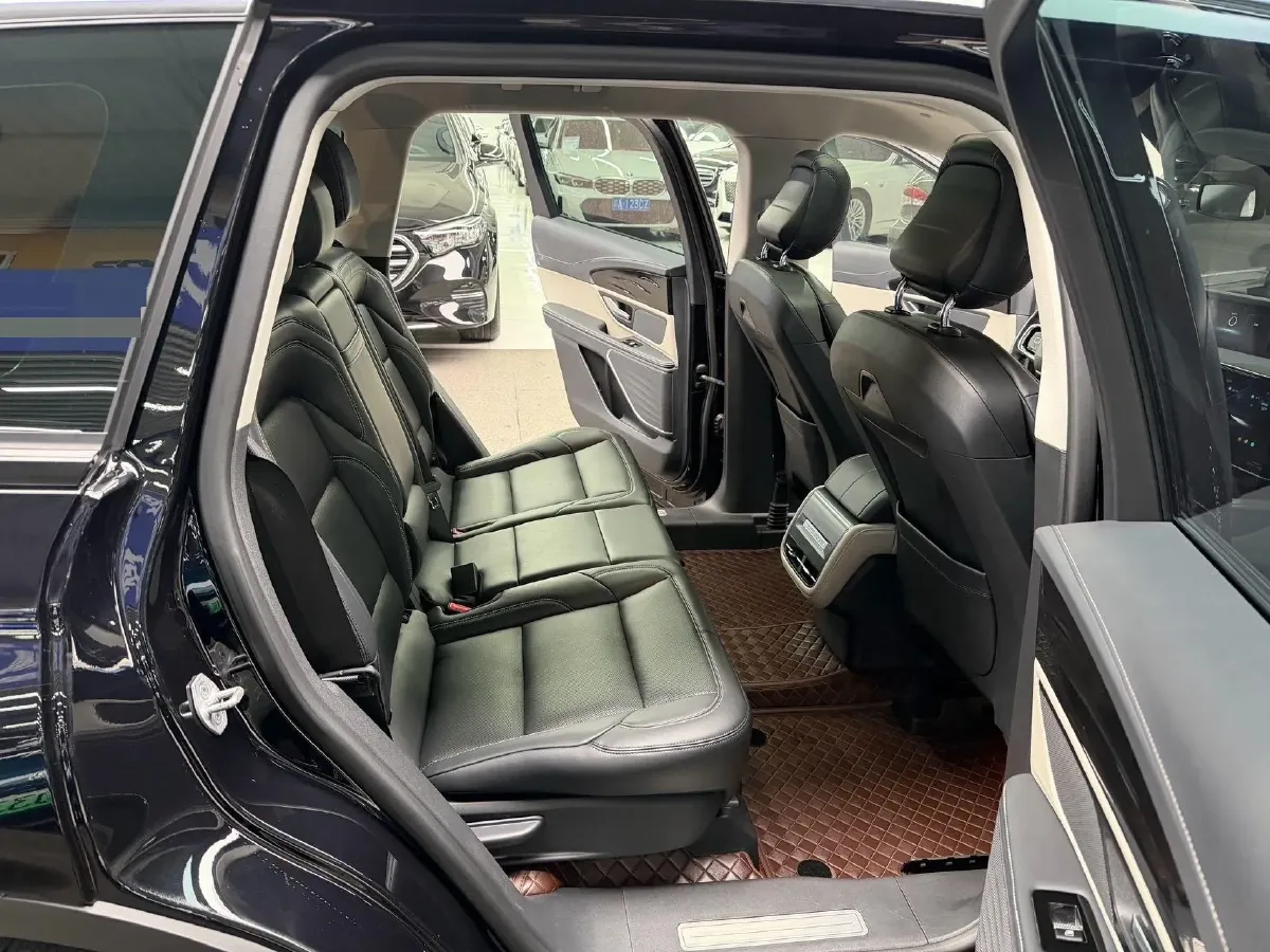 2023 Lincoln Nautilus 2.0T 261HP L4 8AT,autocango,china used car exporter,china ev exporter,chinese used car exporter,chinese used ev exporter