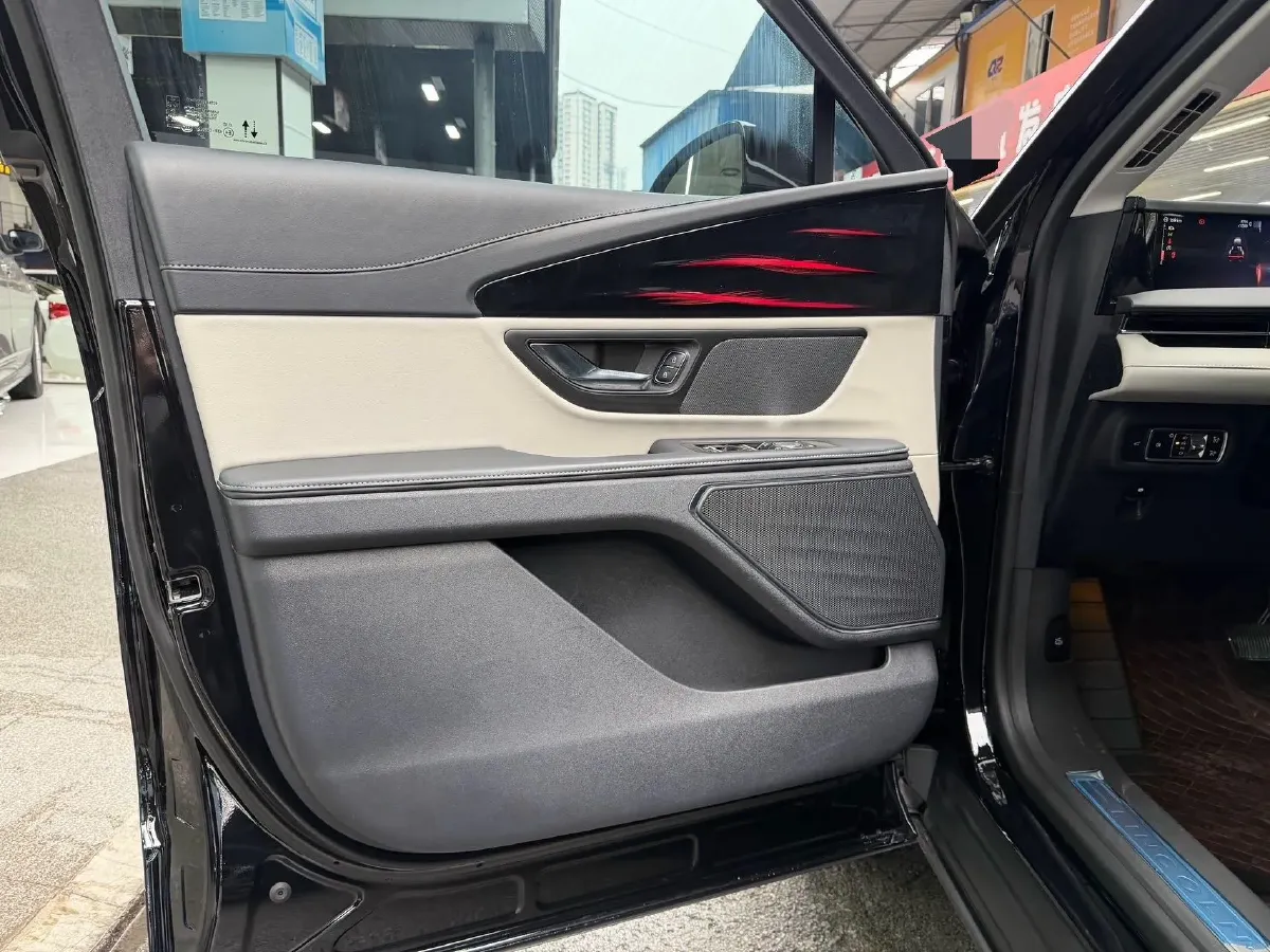 2023 Lincoln Nautilus 2.0T 261HP L4 8AT,autocango,china used car exporter,china ev exporter,chinese used car exporter,chinese used ev exporter