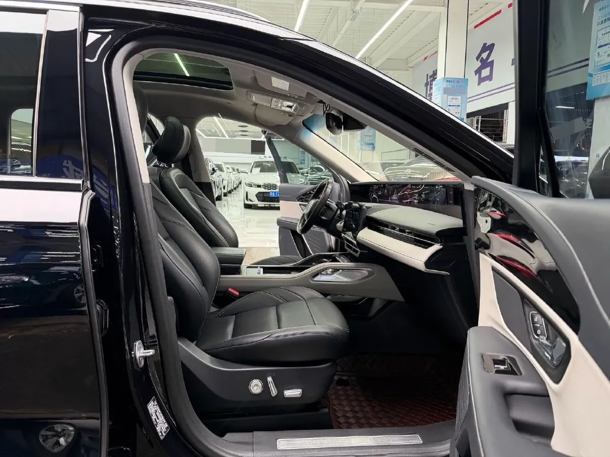 2023 Lincoln Nautilus 2.0T 261HP L4 8AT,autocango,china used car exporter,china ev exporter,chinese used car exporter,chinese used ev exporter