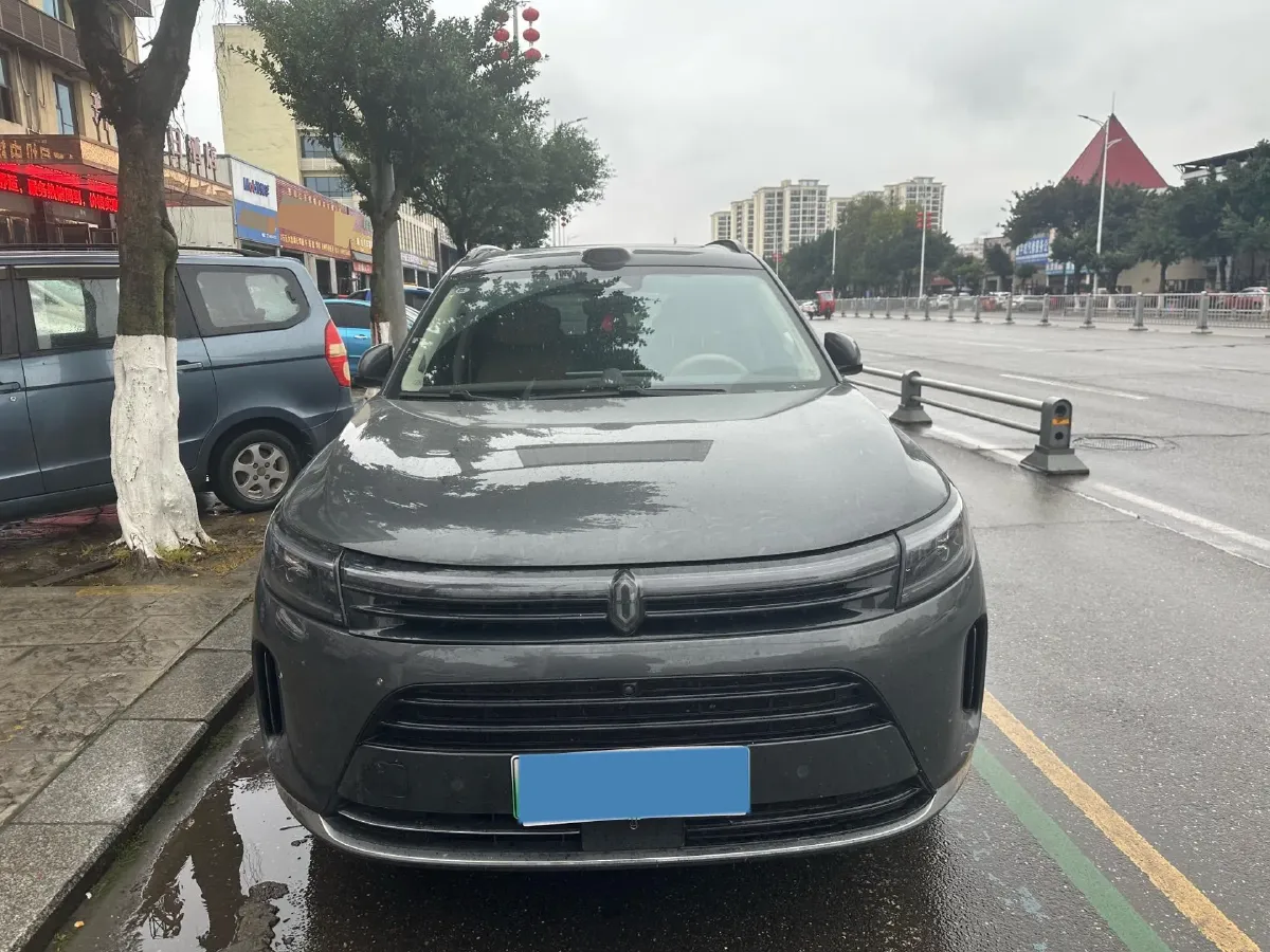 2024 AITO AITO M7 1.5T 152HP L4 REEV 40KWH,autocango,china used car exporter,china ev exporter,chinese used car exporter,chinese used ev exporter