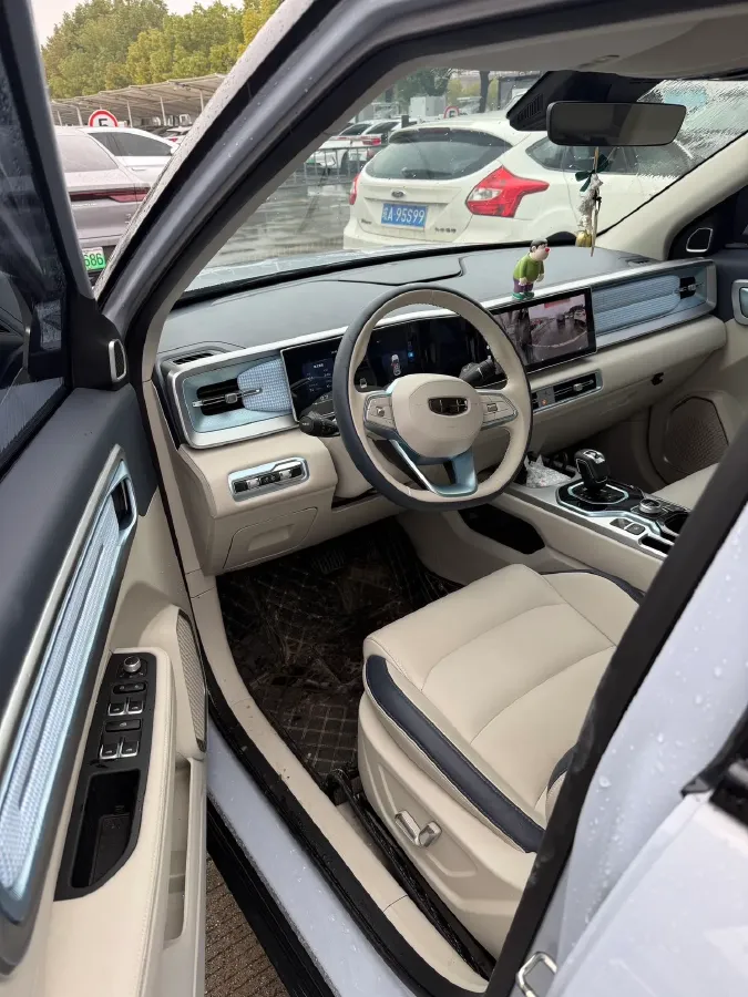 2023 Geely ICON 1.5T 181HP L4 7DCT,autocango,china used car exporter,china ev exporter,chinese used car exporter,chinese used ev exporter