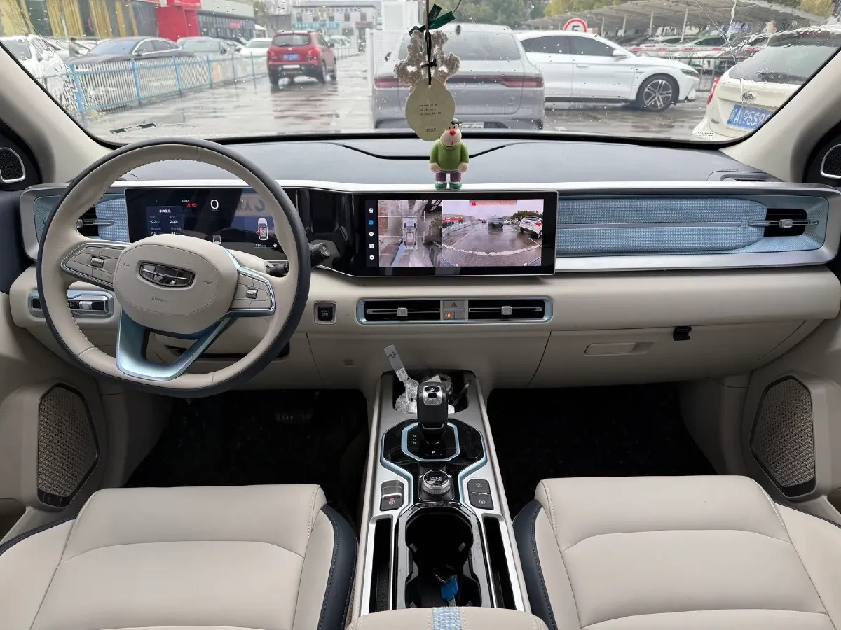 2023 Geely ICON 1.5T 181HP L4 7DCT,autocango,china used car exporter,china ev exporter,chinese used car exporter,chinese used ev exporter