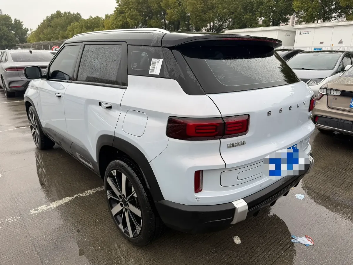 2023 Geely ICON 1.5T 181HP L4 7DCT,autocango,china used car exporter,china ev exporter,chinese used car exporter,chinese used ev exporter