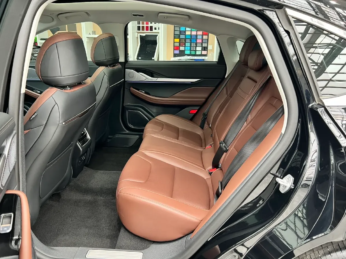 2024 Lincoln Z 2.0T 261HP L4 8AT,autocango,china used car exporter,china ev exporter,chinese used car exporter,chinese used ev exporter