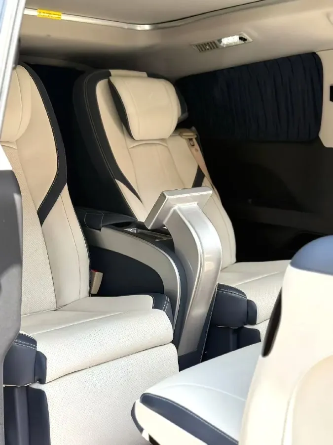 2021 MAXUS G20 2.0T 224HP L4 8AT,autocango,china used car exporter,china ev exporter,chinese used car exporter,chinese used ev exporter