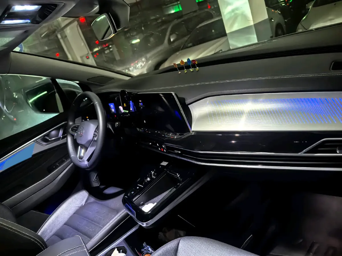 2022 Volkswagen Talagon 2.0T 220HP L4 7DCT,autocango,china used car exporter,china ev exporter,chinese used car exporter,chinese used ev exporter