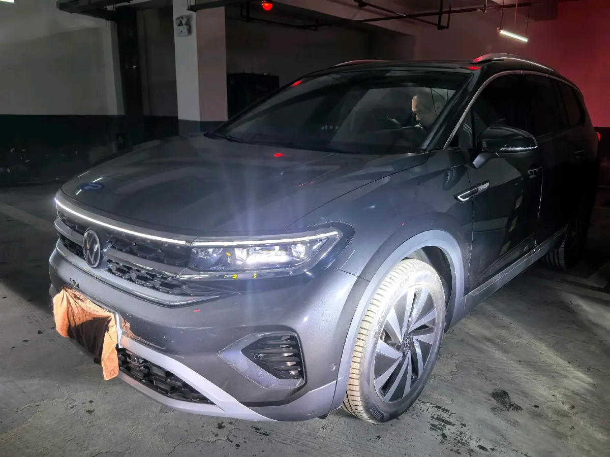 2022 Volkswagen Talagon 2.0T 220HP L4 7DCT,autocango,china used car exporter,china ev exporter,chinese used car exporter,chinese used ev exporter