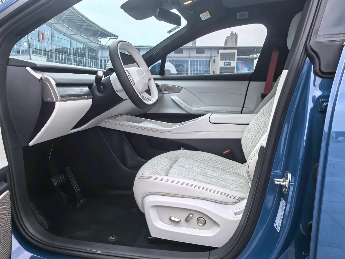 2024 ONVO L60 BEV 60KWH,autocango,china used car exporter,china ev exporter,chinese used car exporter,chinese used ev exporter