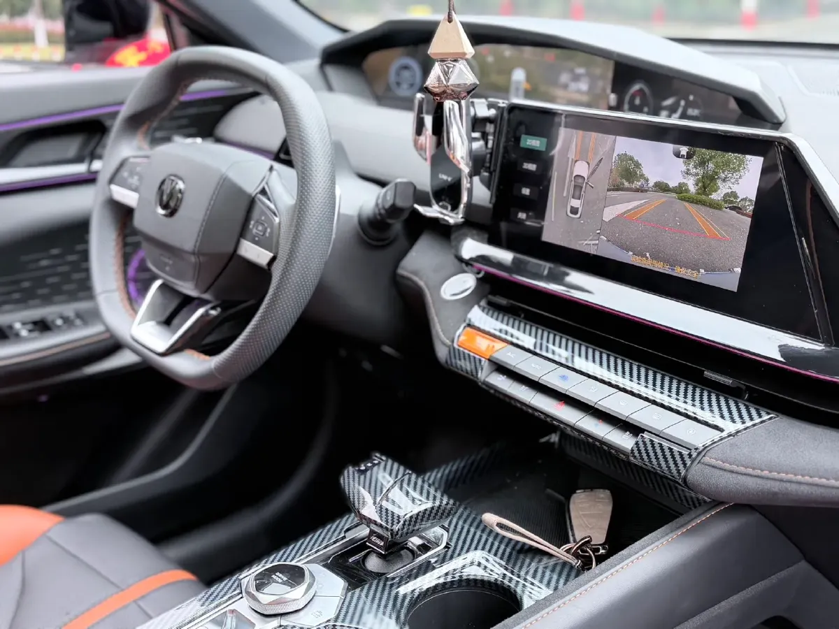 2024 ChangAn UNI-V 1.5T 188HP L4 7DCT,autocango,china used car exporter,china ev exporter,chinese used car exporter,chinese used ev exporter