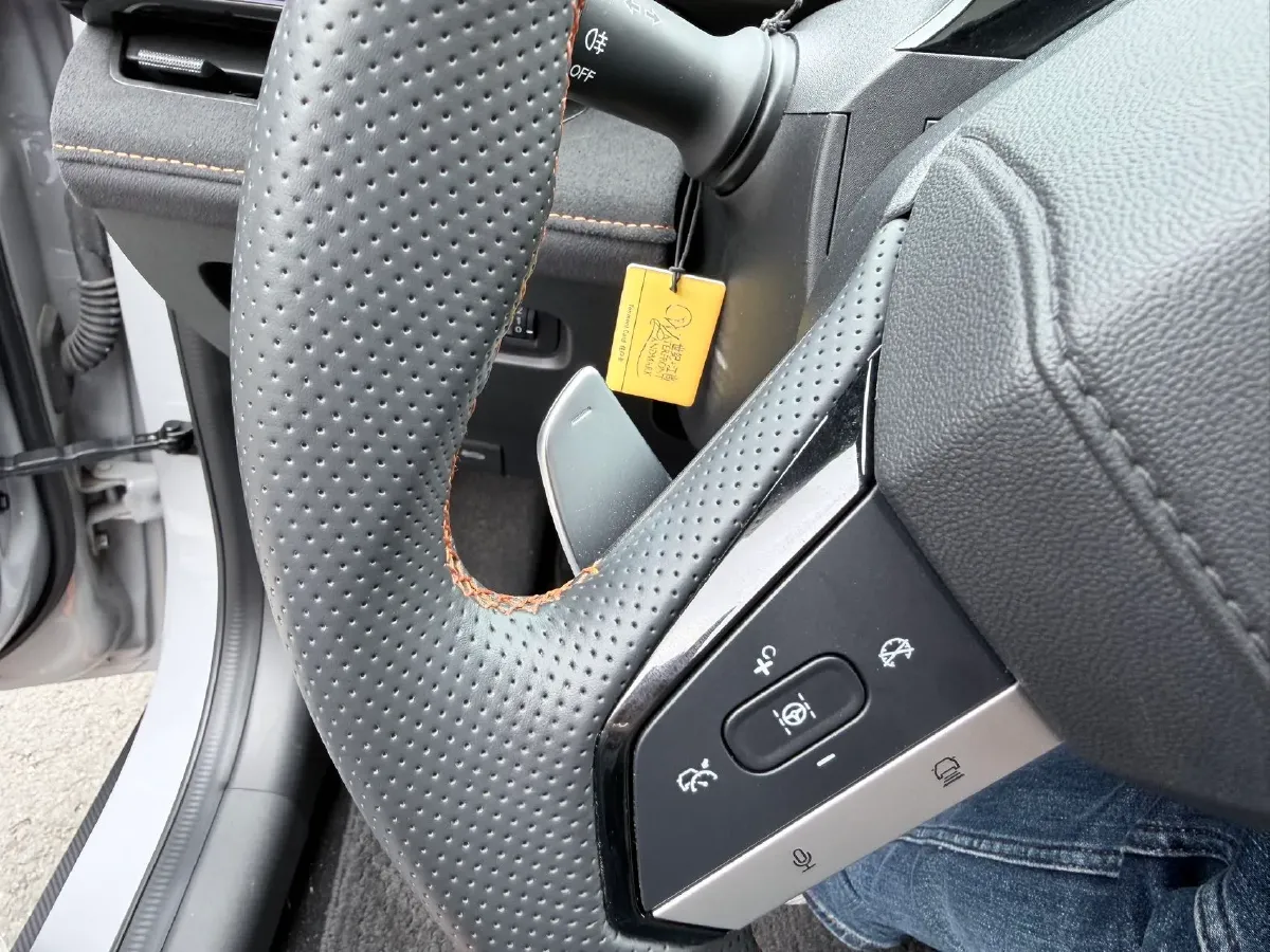 2024 ChangAn UNI-V 1.5T 188HP L4 7DCT,autocango,china used car exporter,china ev exporter,chinese used car exporter,chinese used ev exporter