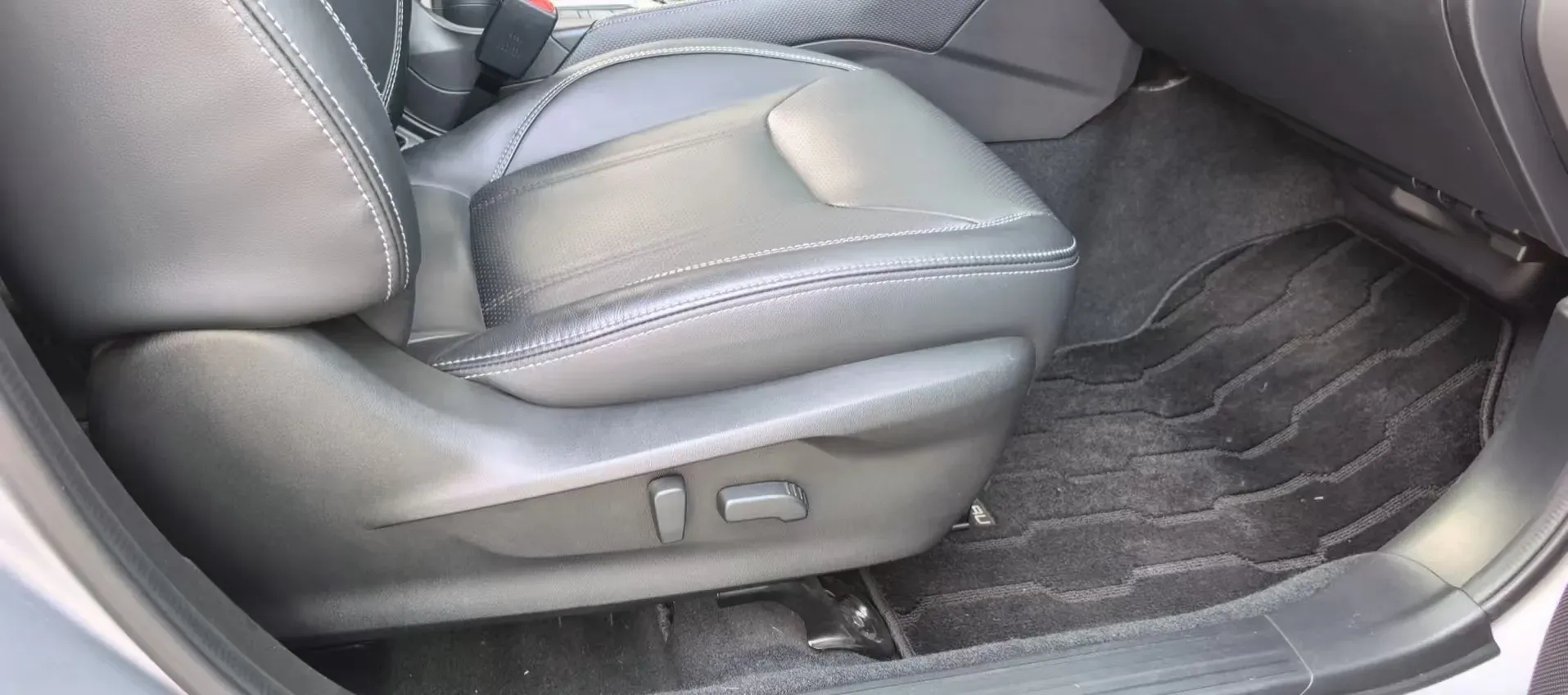 2021 Subaru Forester 2.0L 154HP H4 CVT,autocango,china used car exporter,china ev exporter,chinese used car exporter,chinese used ev exporter