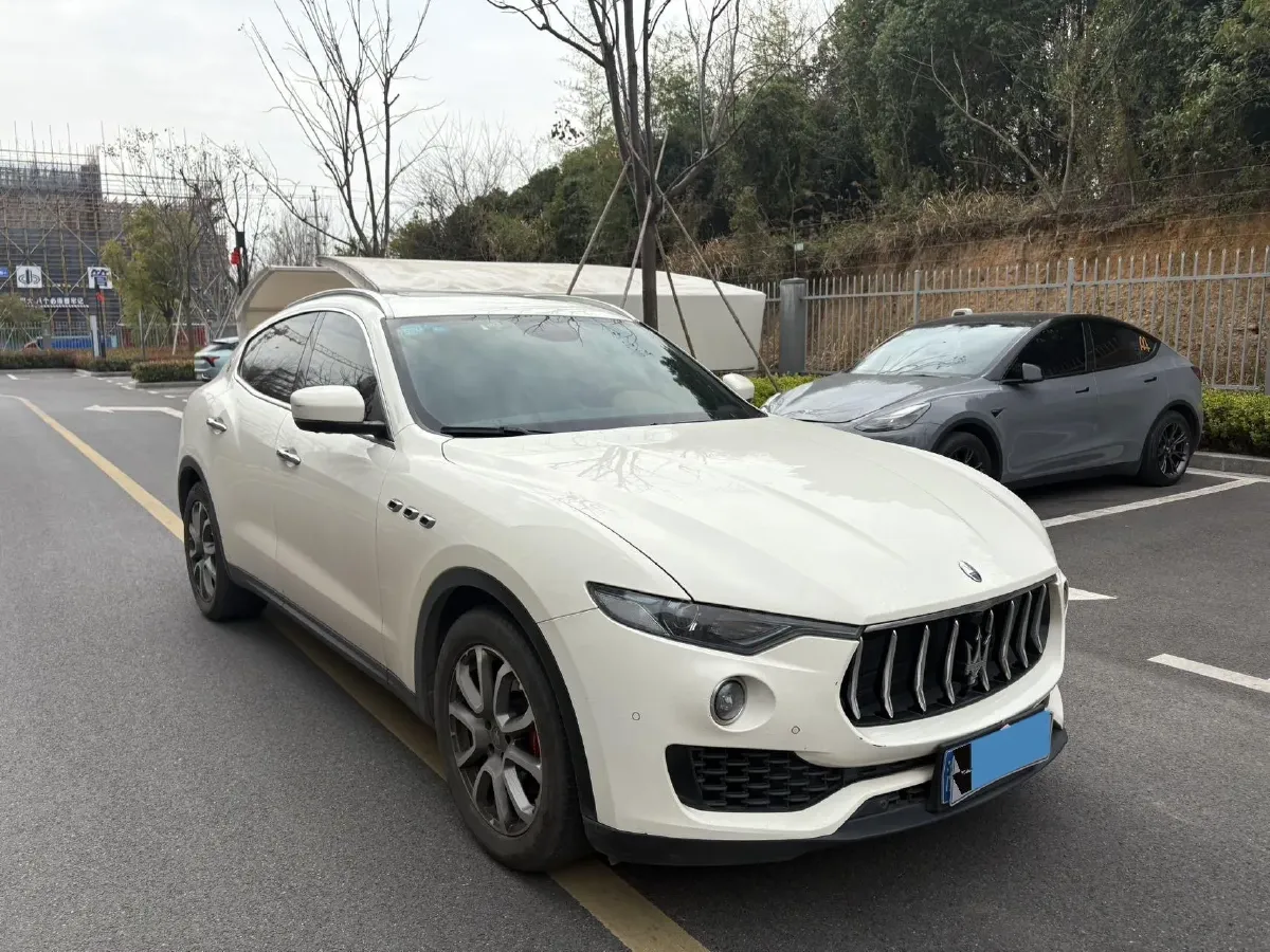 2019 Maserati Levante 3.0T 350HP V6 8AT,autocango,china used car exporter,china ev exporter,chinese used car exporter,chinese used ev exporter