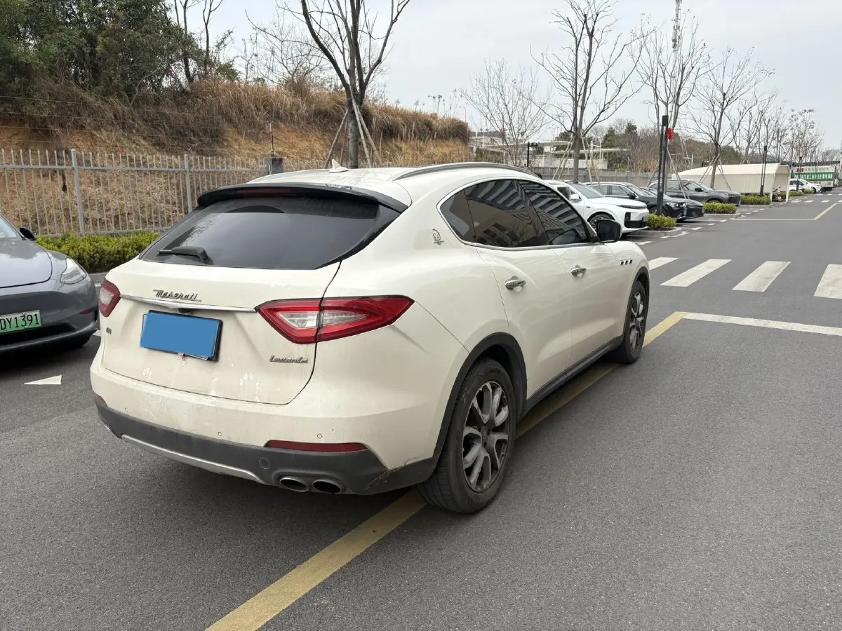 2019 Maserati Levante 3.0T 350HP V6 8AT,autocango,china used car exporter,china ev exporter,chinese used car exporter,chinese used ev exporter