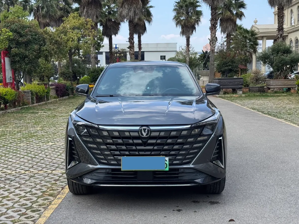 2024 ChangAn UNI-Z 1.5L 98HP L4 E-CVT PHEV 18.4KWH,autocango,china used car exporter,china ev exporter,chinese used car exporter,chinese used ev exporter