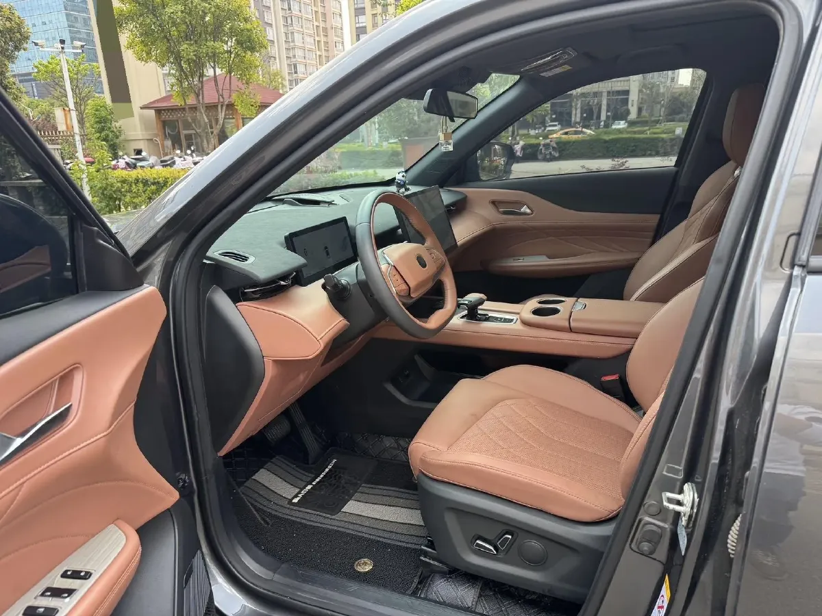 2024 ChangAn UNI-Z 1.5L 98HP L4 E-CVT PHEV 18.4KWH,autocango,china used car exporter,china ev exporter,chinese used car exporter,chinese used ev exporter