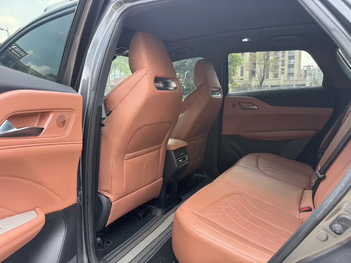 2024 ChangAn UNI-Z 1.5L 98HP L4 E-CVT PHEV 18.4KWH,autocango,china used car exporter,china ev exporter,chinese used car exporter,chinese used ev exporter