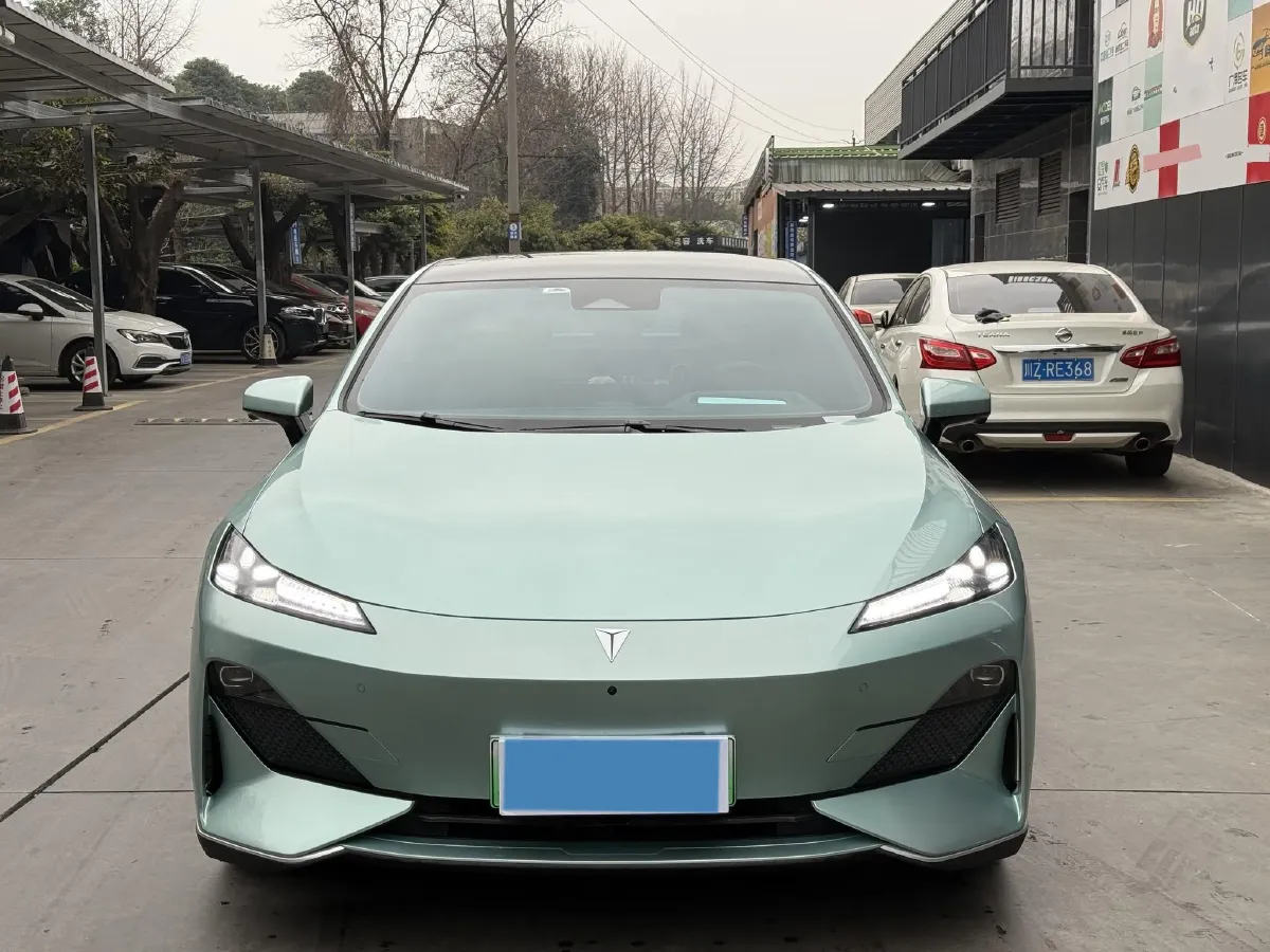 2022 DongFeng Forthing LingZhi EV BEV 68.4KWH,autocango,china used car exporter,china ev exporter,chinese used car exporter,chinese used ev exporter