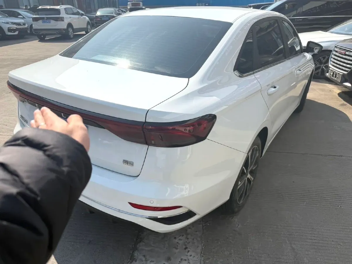 2022 Geely Emgrand 1.5L 114HP L4 CVT,autocango,china used car exporter,china ev exporter,chinese used car exporter,chinese used ev exporter