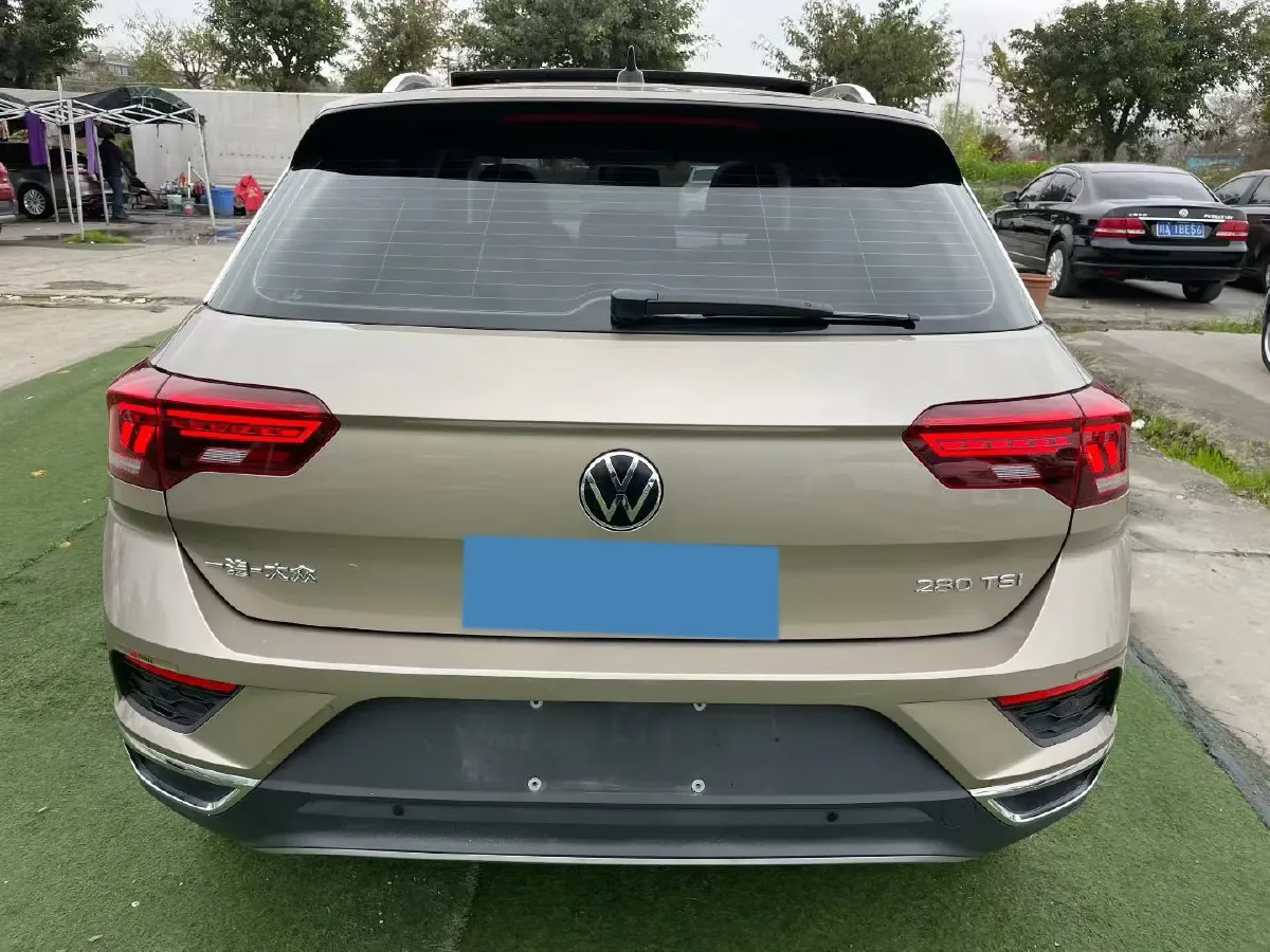 2022 Volkswagen T-Roc 1.4T 150HP L4 7DCT,autocango,china used car exporter,china ev exporter,chinese used car exporter,chinese used ev exporter