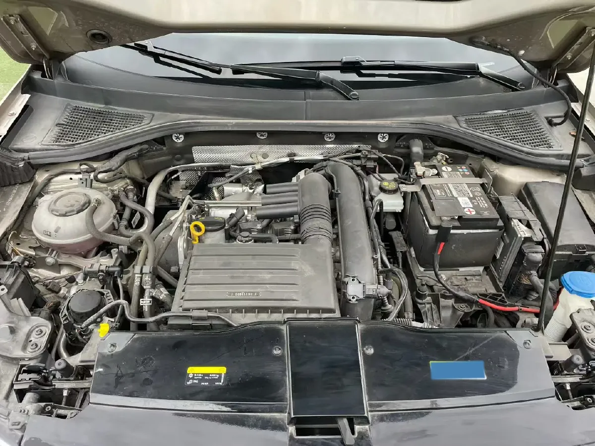 2022 Volkswagen T-Roc 1.4T 150HP L4 7DCT,autocango,china used car exporter,china ev exporter,chinese used car exporter,chinese used ev exporter