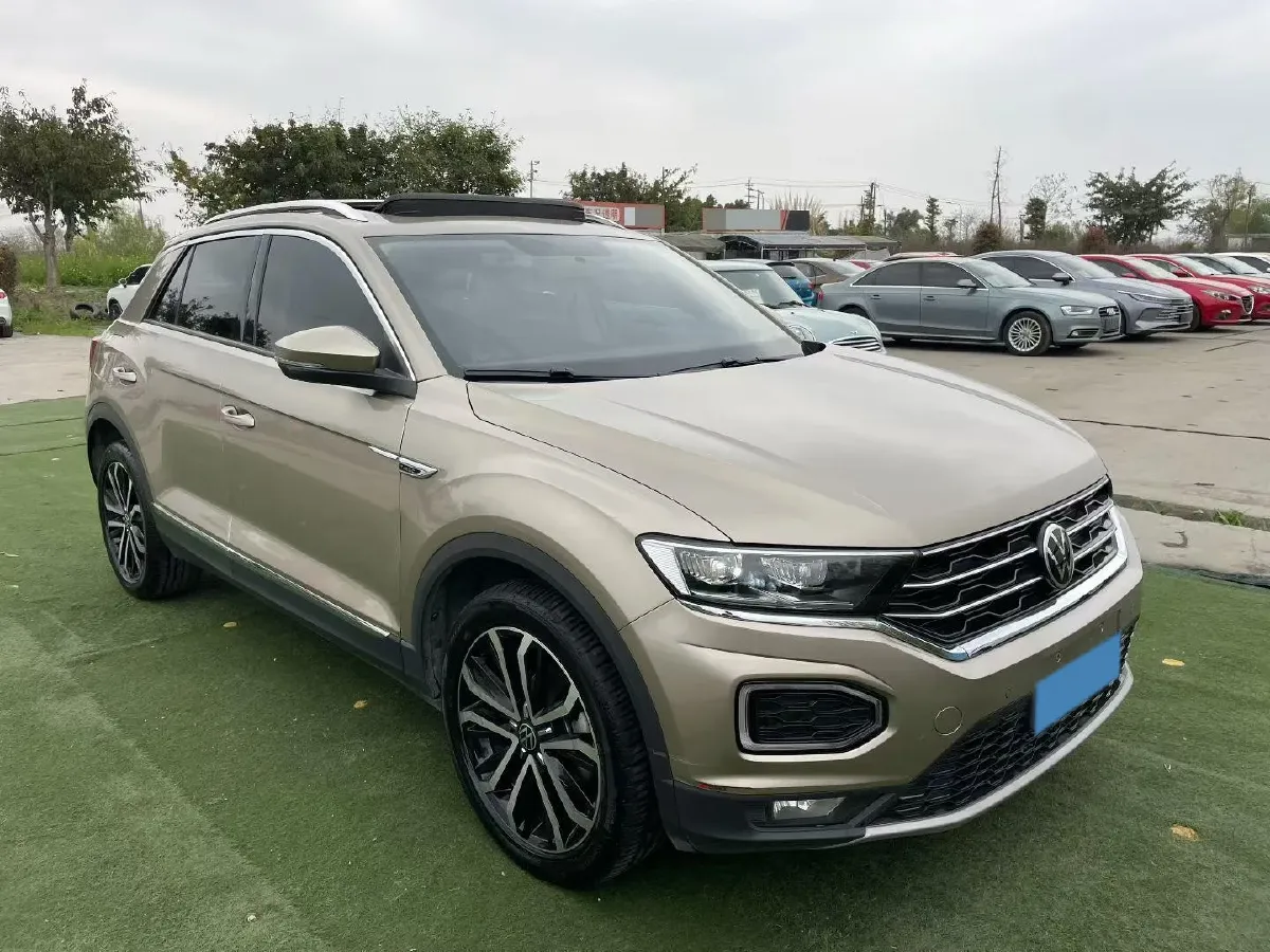2022 Volkswagen T-Roc 1.4T 150HP L4 7DCT,autocango,china used car exporter,china ev exporter,chinese used car exporter,chinese used ev exporter