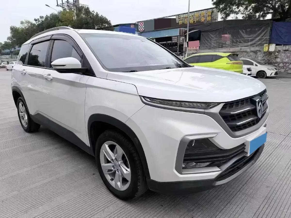 2018 BaoJun 530 1.5T 150HP L4 6MT,autocango,china used car exporter,china ev exporter,chinese used car exporter,chinese used ev exporter