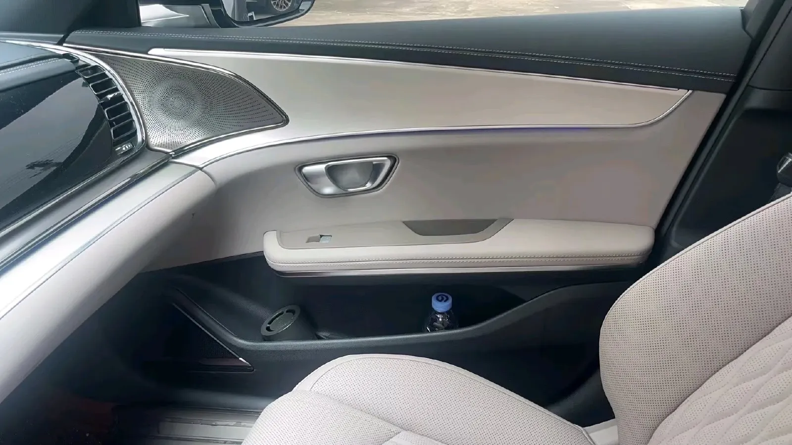 2025 BYD Han BEV 60.48KWH,autocango,china used car exporter,china ev exporter,chinese used car exporter,chinese used ev exporter