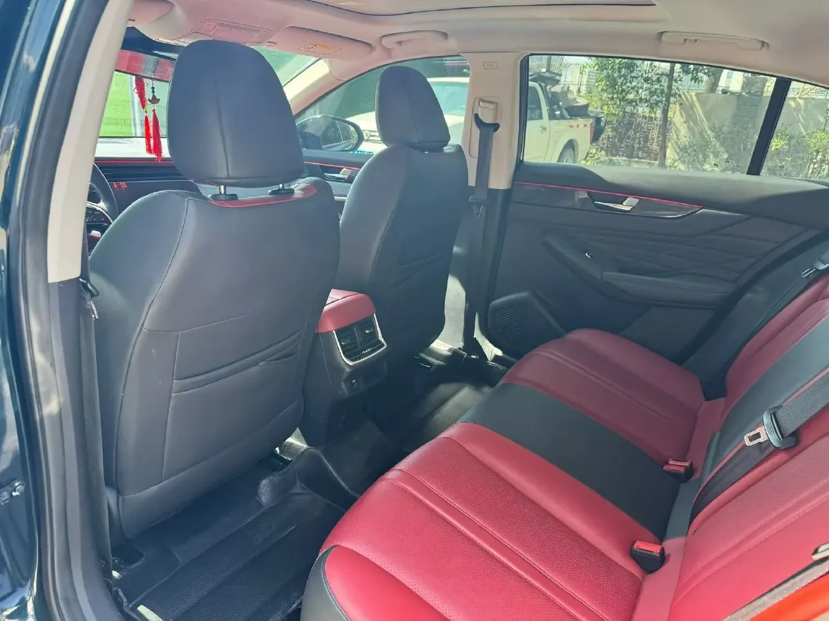 2021 DongFeng Aeolus YiXuan MAX 1.5T 190HP L4 7DCT,autocango,china used car exporter,china ev exporter,chinese used car exporter,chinese used ev exporter