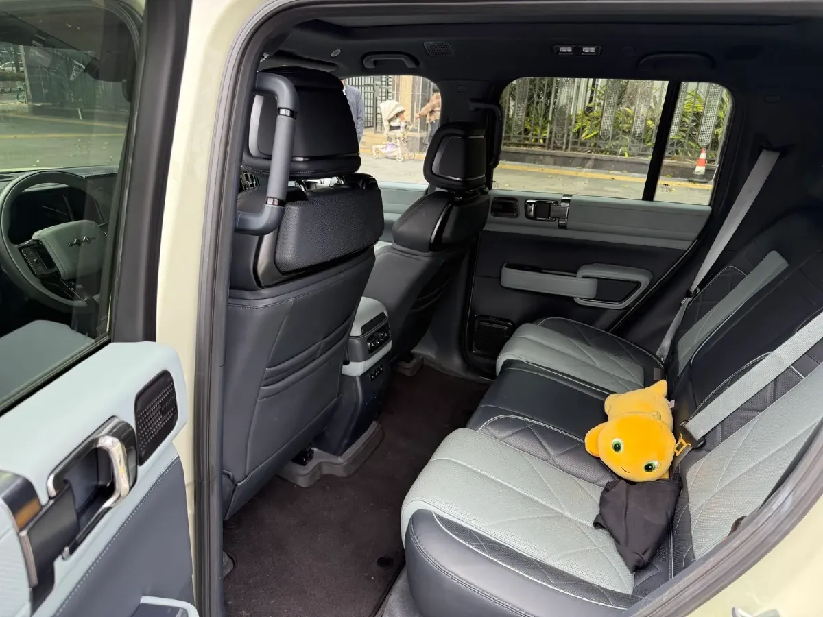 2023 Toyota Crown Kluger 2.5L 189HP L4 E-CVT Hybrid,autocango,china used car exporter,china ev exporter,chinese used car exporter,chinese used ev exporter