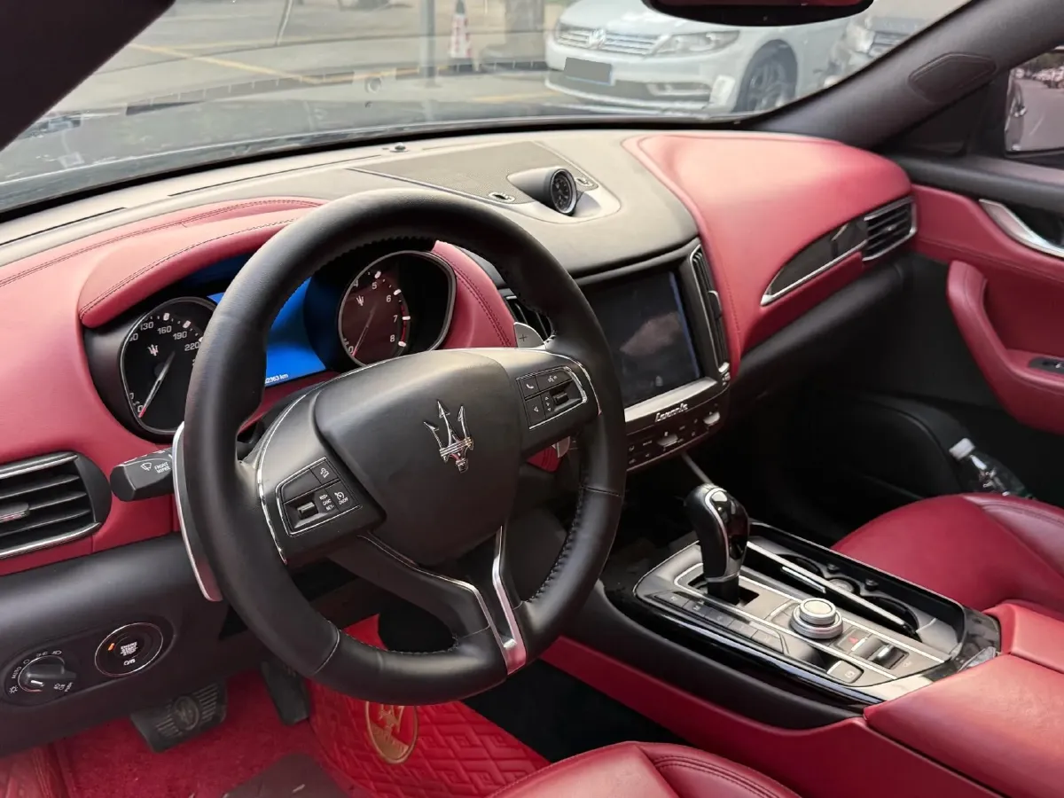 2018 Maserati Levante 3.0T 350HP V6 8AT,autocango,china used car exporter,china ev exporter,chinese used car exporter,chinese used ev exporter