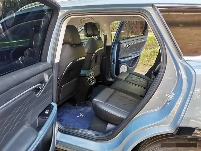 2021 Voyah FREE Range Extended 109HP REEV 33KWH,autocango,china used car exporter,china ev exporter,chinese used car exporter,chinese used ev exporter