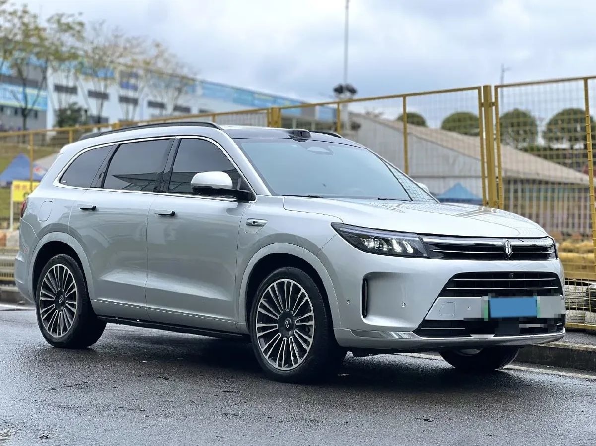 2024 AITO AITO M7 1.5T 152HP L4 REEV 40KWH,autocango,china used car exporter,china ev exporter,chinese used car exporter,chinese used ev exporter