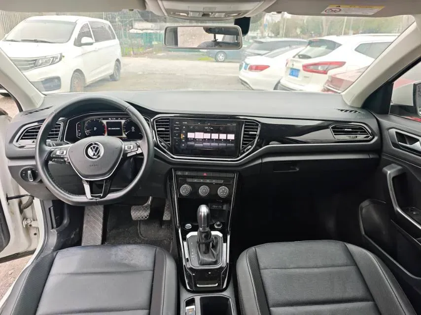 2021 Volkswagen T-Roc 1.4T 150HP L4 7DCT,autocango,china used car exporter,china ev exporter,chinese used car exporter,chinese used ev exporter