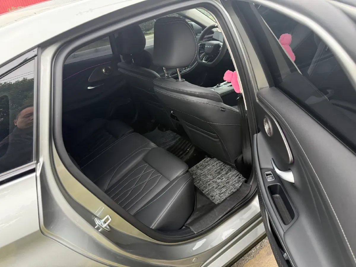 2023 Chery Arrizo 8 2.0T 254HP L4 7DCT,autocango,china used car exporter,china ev exporter,chinese used car exporter,chinese used ev exporter