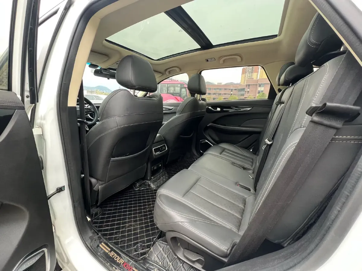 2019 Jetour X90 1.6T 197HP L4 7DCT,autocango,china used car exporter,china ev exporter,chinese used car exporter,chinese used ev exporter