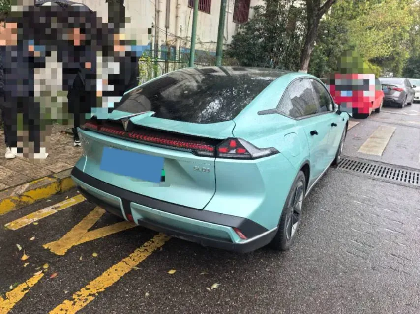 2022 DongFeng Forthing LingZhi EV BEV 68.4KWH,autocango,china used car exporter,china ev exporter,chinese used car exporter,chinese used ev exporter